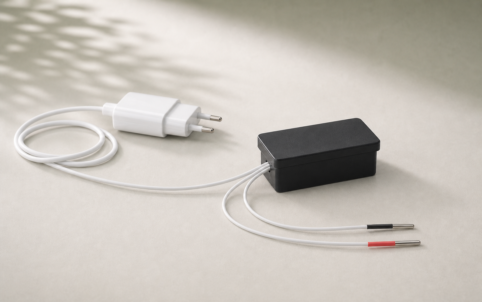 Modulul aquanode Retrofit cu capac, cablu USB și două fire de comandă sertizate